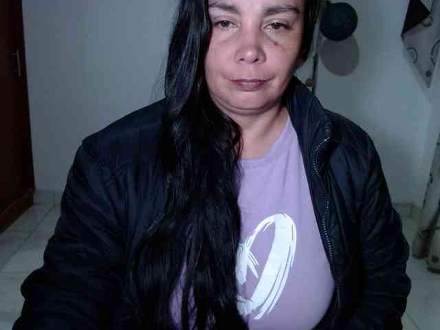 vivian-milf-paint webcam