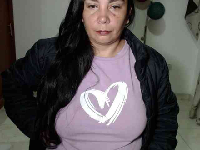 vivian-milf-paint webcam