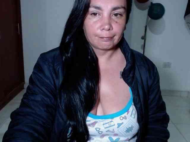 vivian-milf-paint webcam