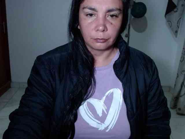 vivian-milf-paint webcam