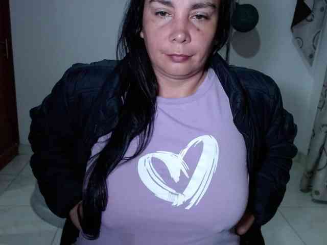 vivian-milf-paint webcam