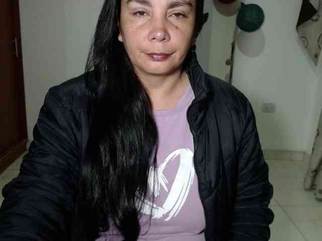 vivian-milf-paint webcam