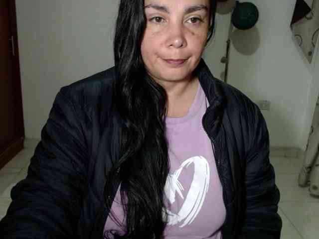 vivian-milf-paint webcam