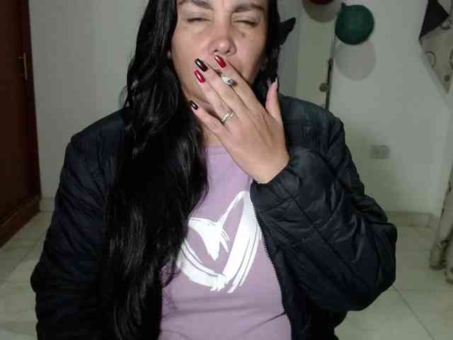 vivian-milf-paint webcam