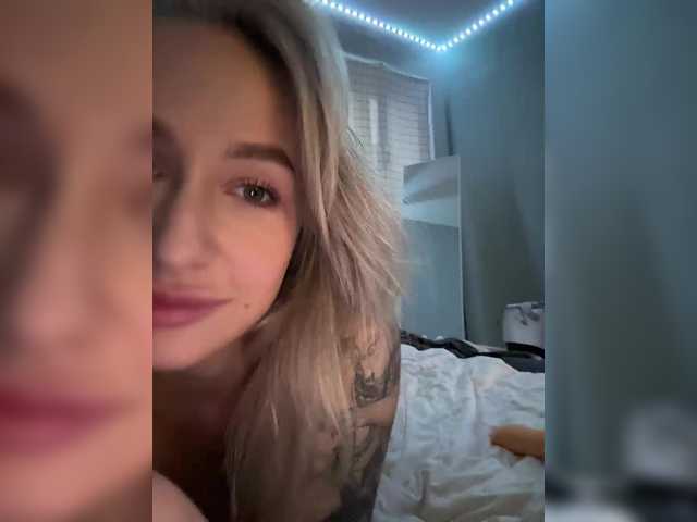 Entrez le videochat erotique avec le
modèle QueenKing QueenKing