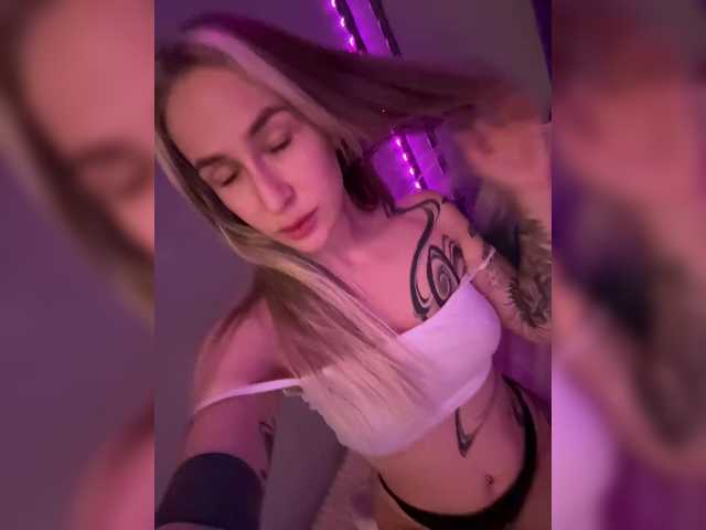 Vai a chattare su QueenKing QueenKing