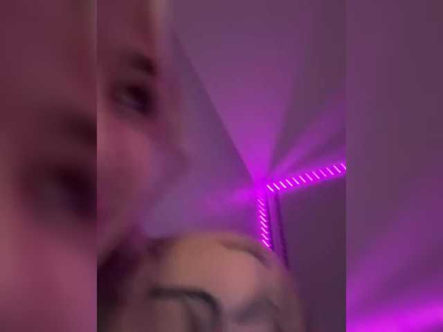 Vai a chattare su QueenKing QueenKing