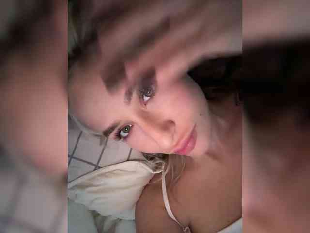 QueenKing webcam