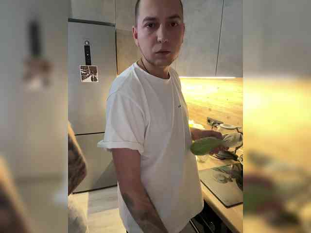 QueenKing webcam