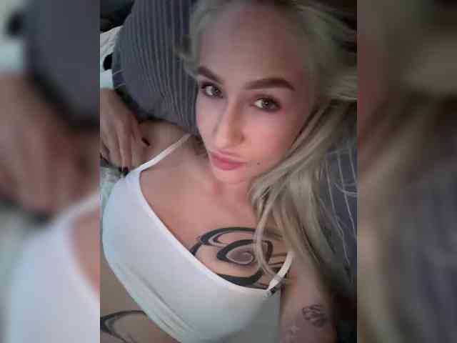 QueenKing webcam