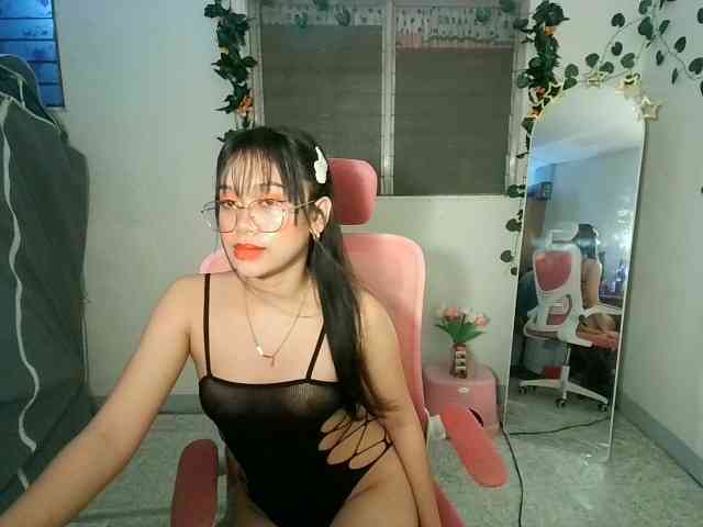sweetgirl-sarrah webcam