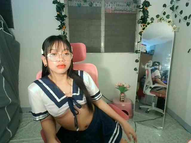 sweetgirl-sarrah webcam