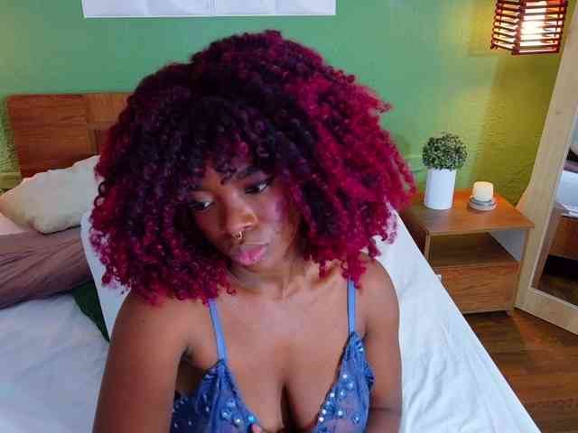 chocolatte-dreams webcam