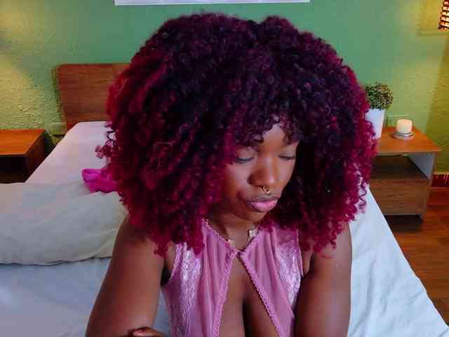chocolatte-dreams webcam