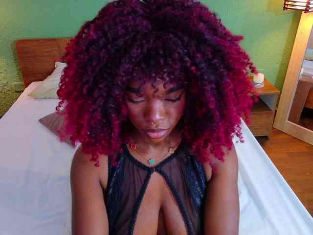 chocolatte-dreams webcam