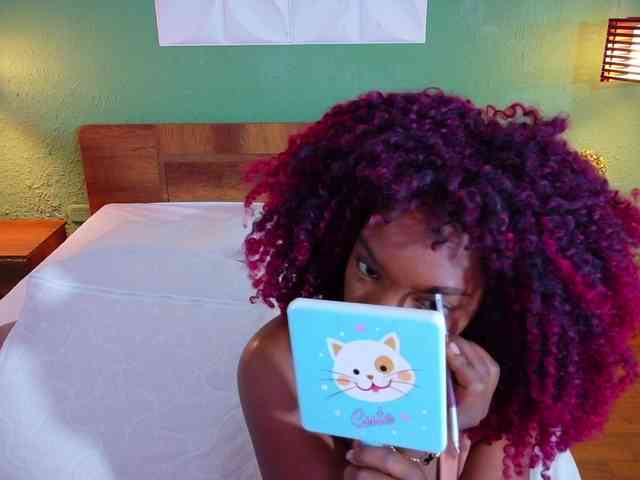 chocolatte-dreams webcam