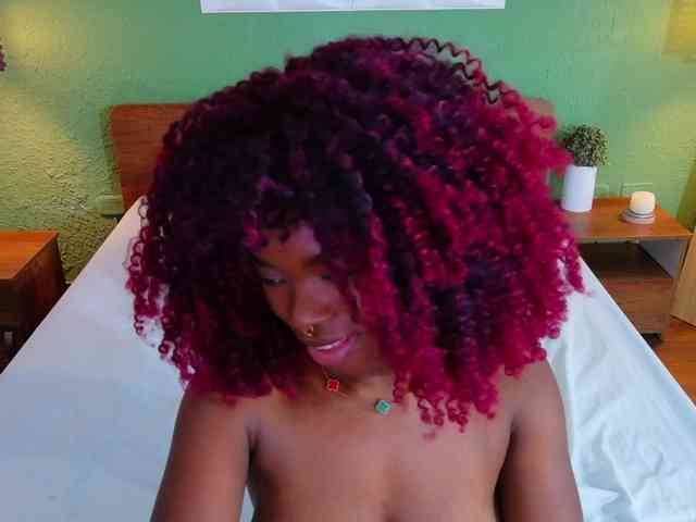 chocolatte-dreams webcam