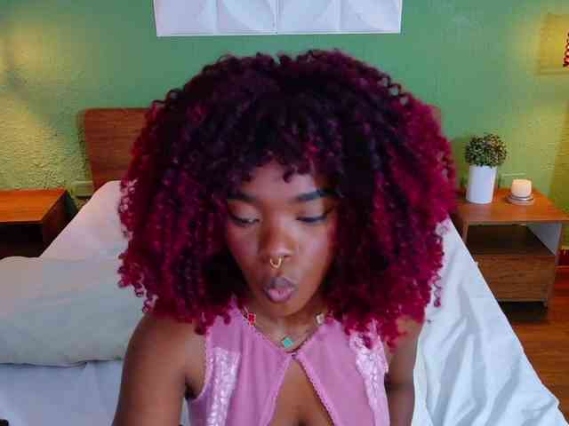 chocolatte-dreams webcam