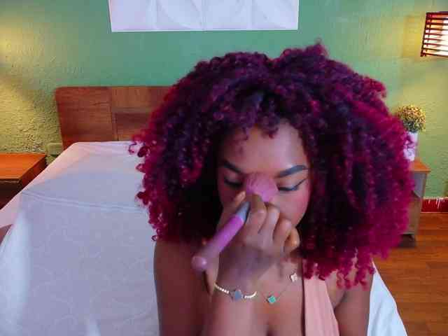 chocolatte-dreams webcam