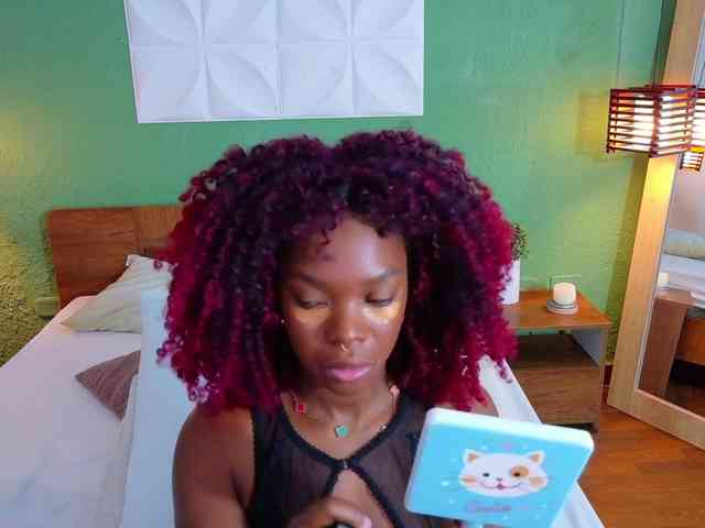 chocolatte-dreams webcam