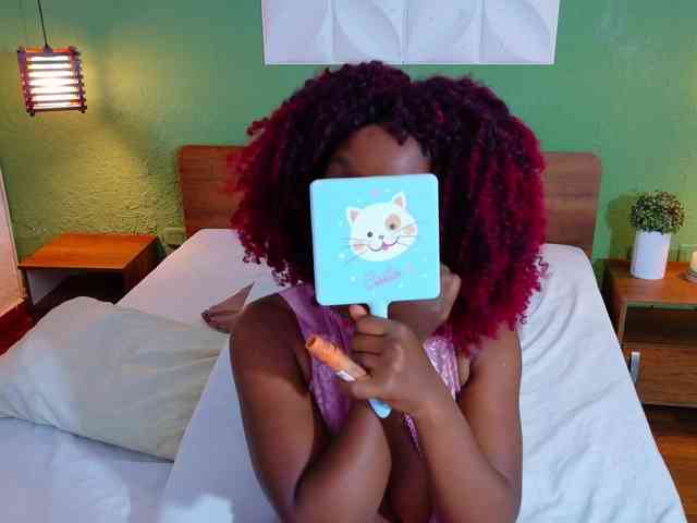 chocolatte-dreams webcam
