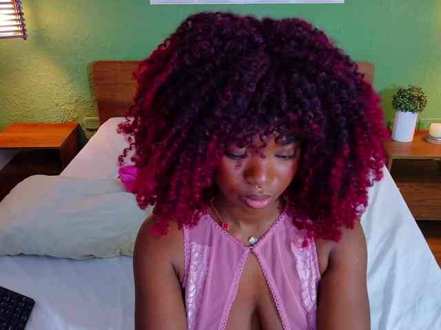 chocolatte-dreams webcam
