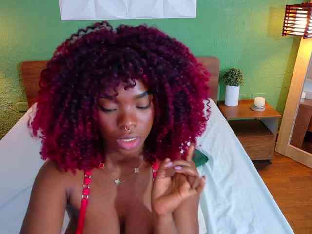 chocolatte-dreams webcam