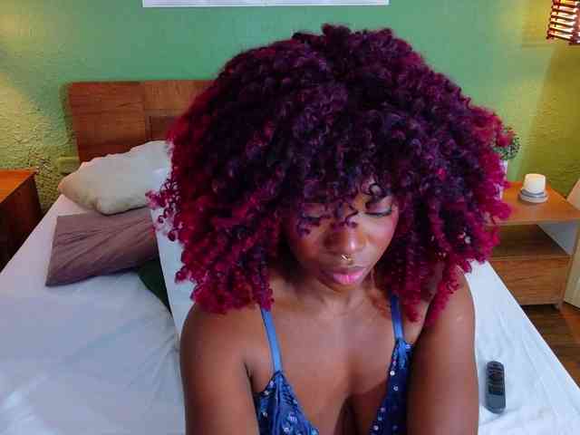 chocolatte-dreams webcam