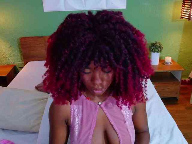 chocolatte-dreams webcam