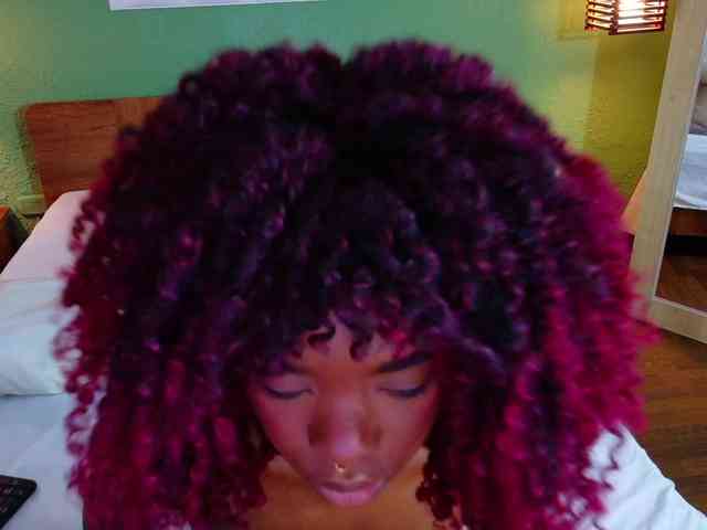 chocolatte-dreams webcam