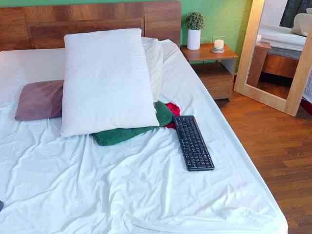 chocolatte-dreams webcam