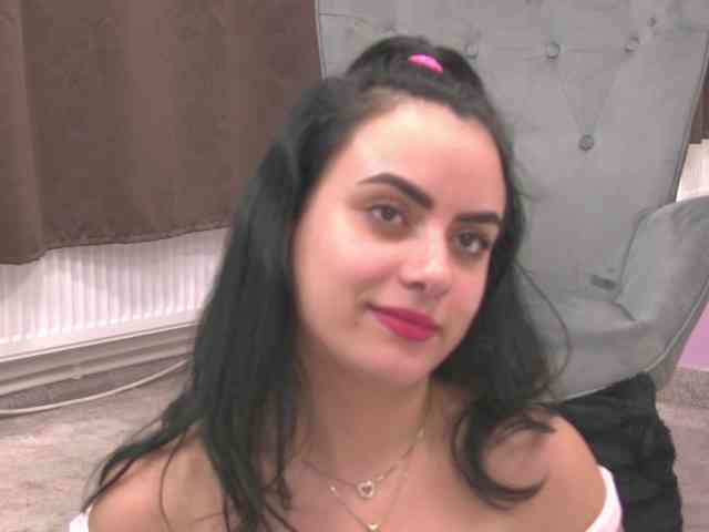 ElizaIbarra webcam