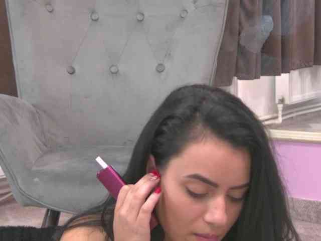 ElizaIbarra webcam