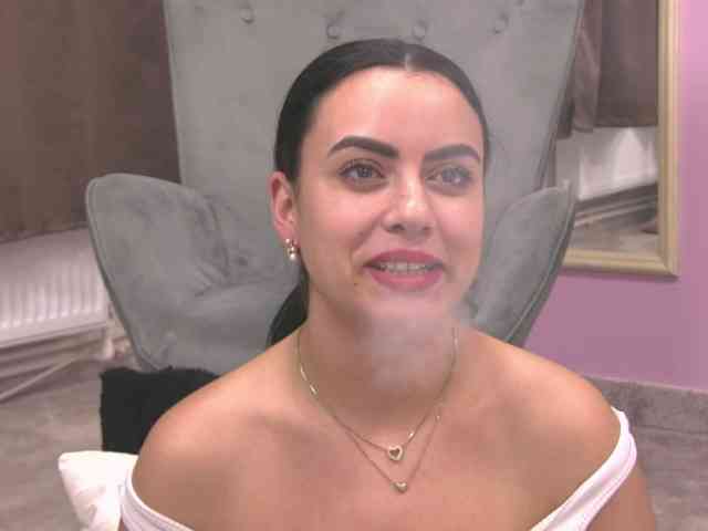 ElizaIbarra webcam
