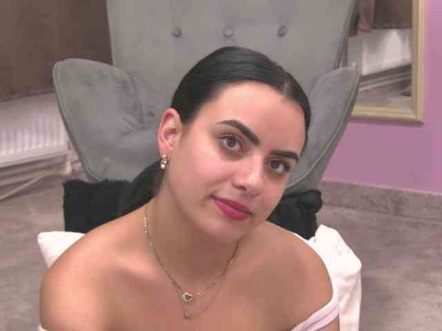 ElizaIbarra webcam