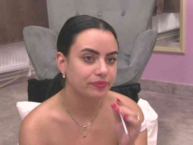 ElizaIbarra webcam