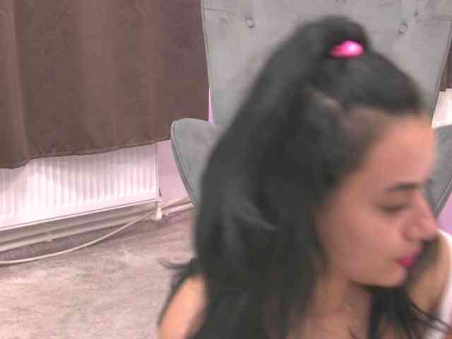 ElizaIbarra webcam
