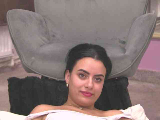 ElizaIbarra webcam