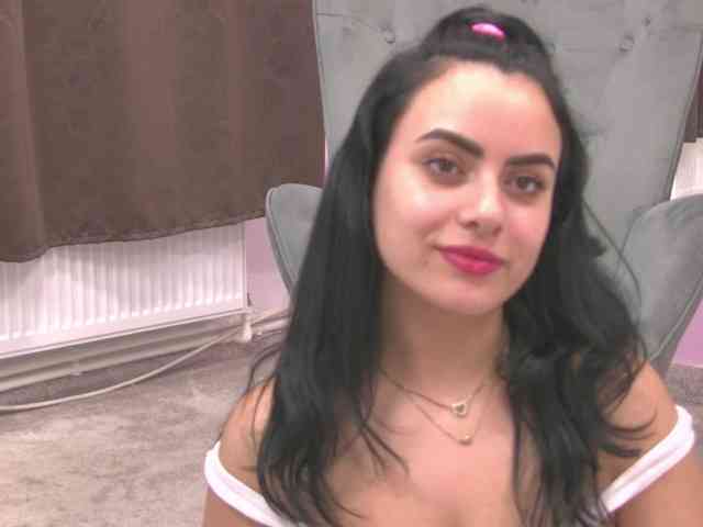 ElizaIbarra webcam