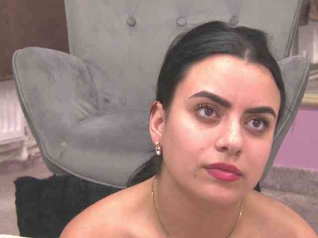 ElizaIbarra webcam