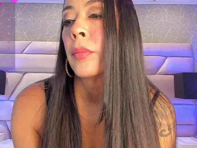 OrianaSimons webcam