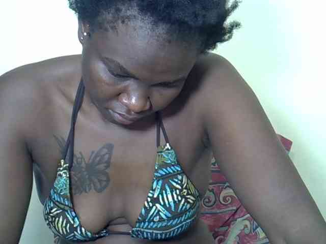 Prettyliz30 webcam