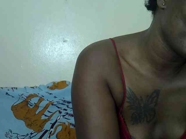 Prettyliz30 webcam