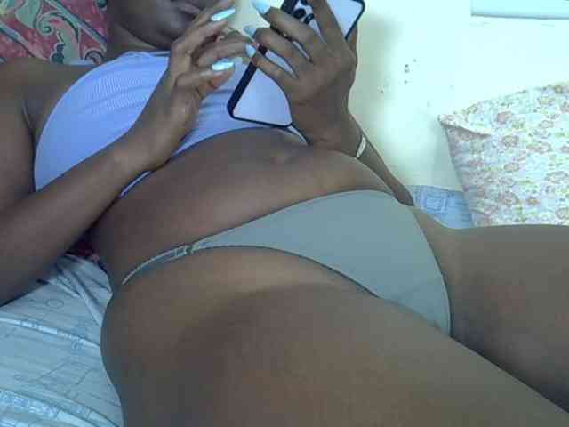 Prettyliz30 webcam