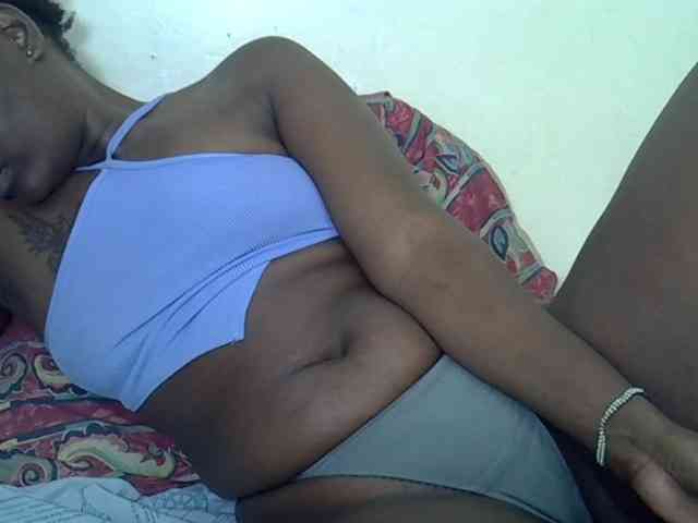 Prettyliz30 webcam