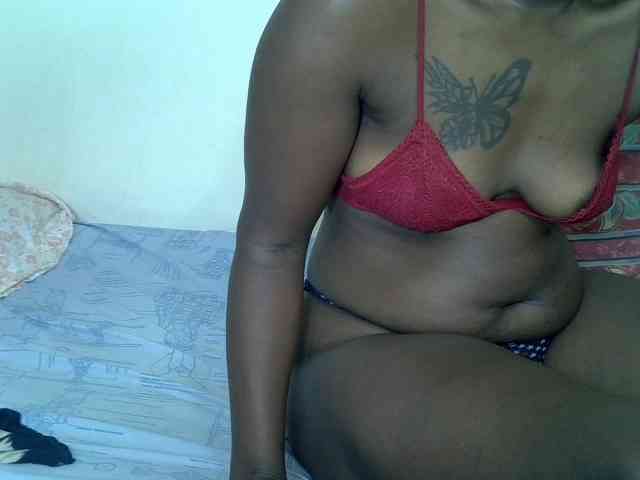 Prettyliz30 webcam