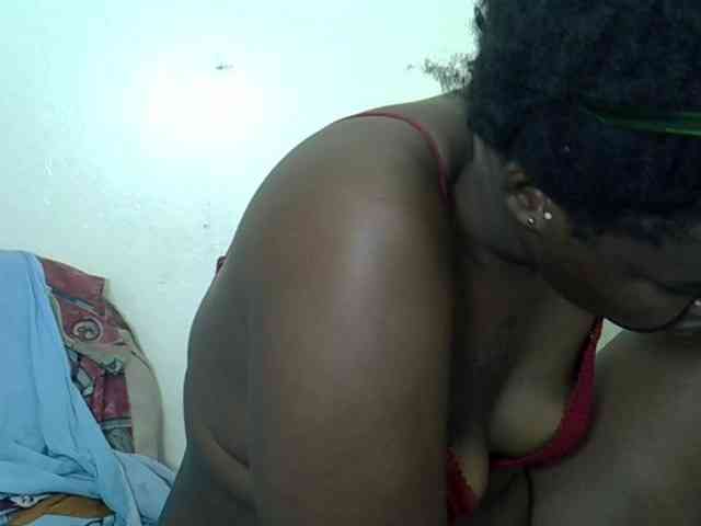 Prettyliz30 webcam