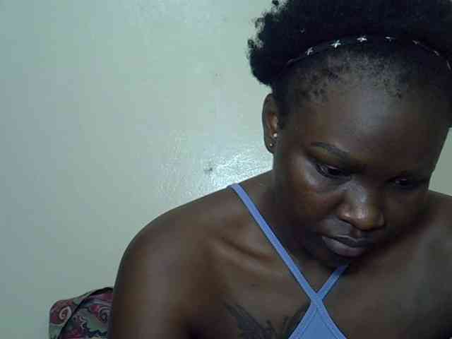 Prettyliz30 webcam