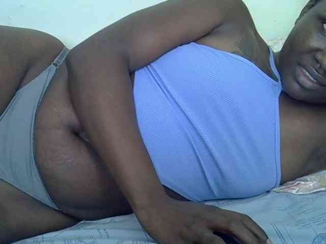 Prettyliz30 webcam