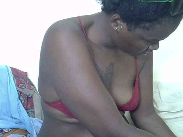 Prettyliz30 webcam